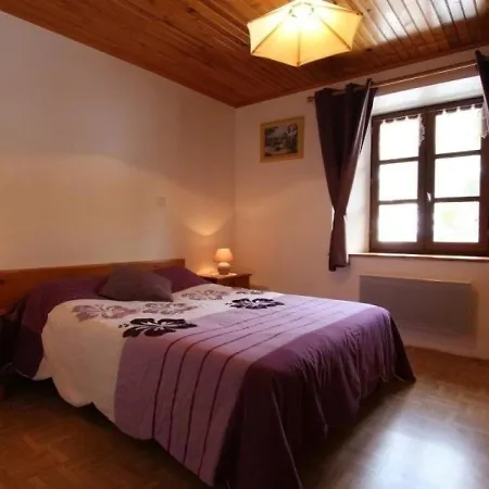 Сasa de vacaciones Maison En Pierres Avec Terrain Pres Du Massif Du Mezenc, Ideale Pour Un Sejour Nature En Famille - Fr-1-582-267 Saint-Front (Haute-Loire)