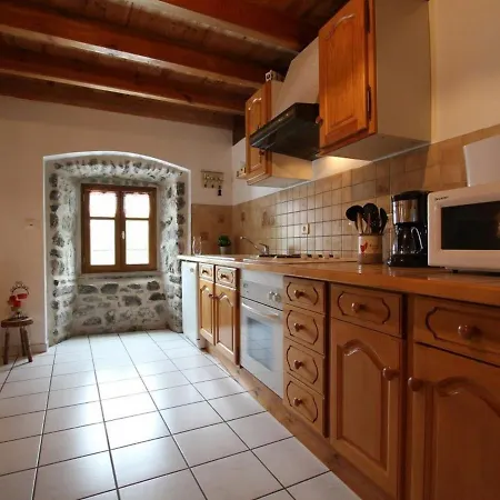 Maison En Pierres Avec Terrain Pres Du Massif Du Mezenc, Ideale Pour Un Sejour Nature En Famille - Fr-1-582-267